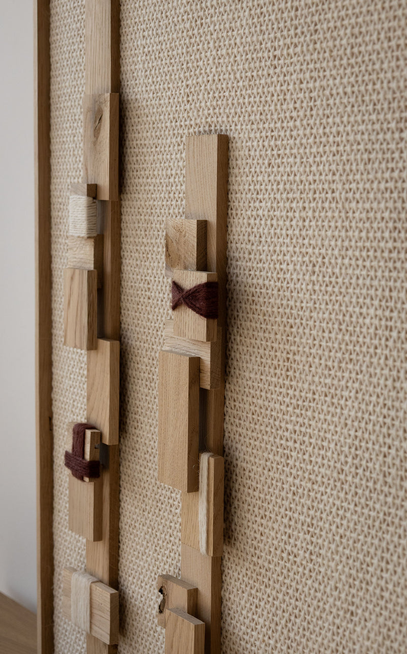 Grainline - Rhythmic Oak Tapestry